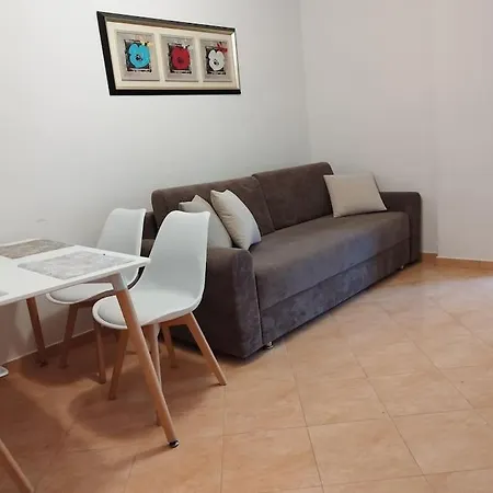 Glen's At Qerret Golem (Tirana)