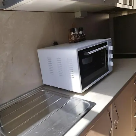 Glen's At Qerret Golem (Tirana)